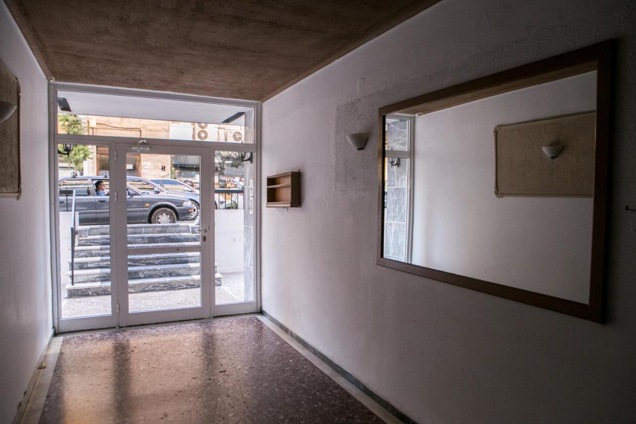 Best House, Anakreontos, Perivolaki, Nikaia, P... 比雷埃夫斯 外观 照片